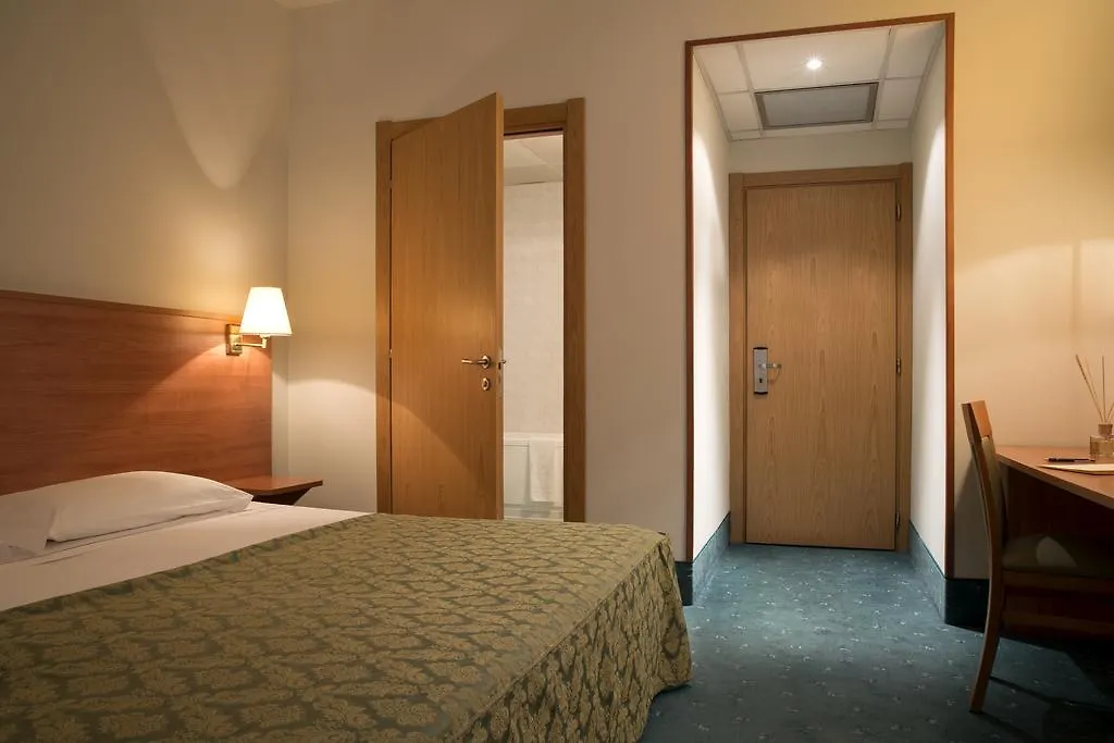 Hotel Re Lissone 3*,